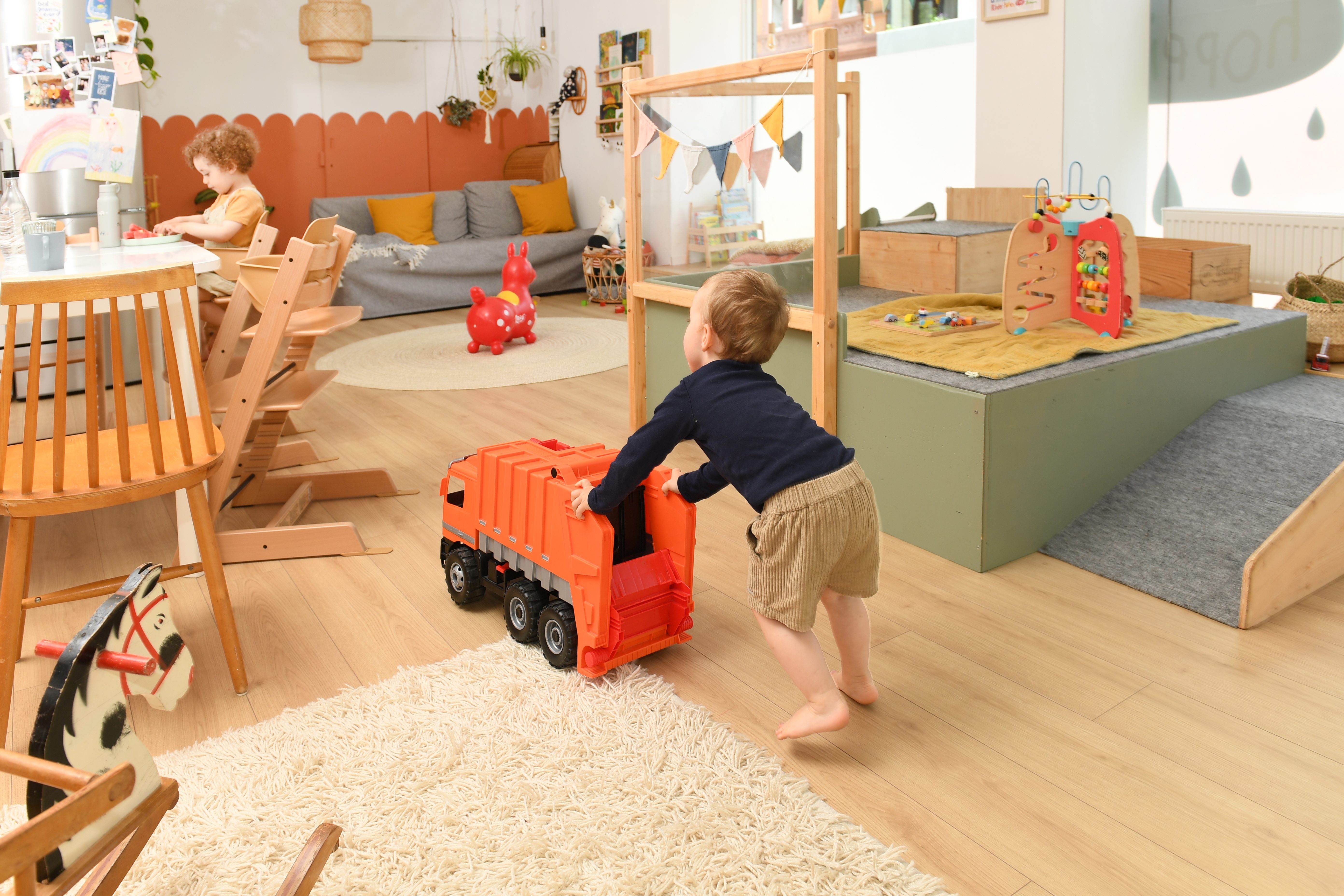 Kinder beim freien Spielen
